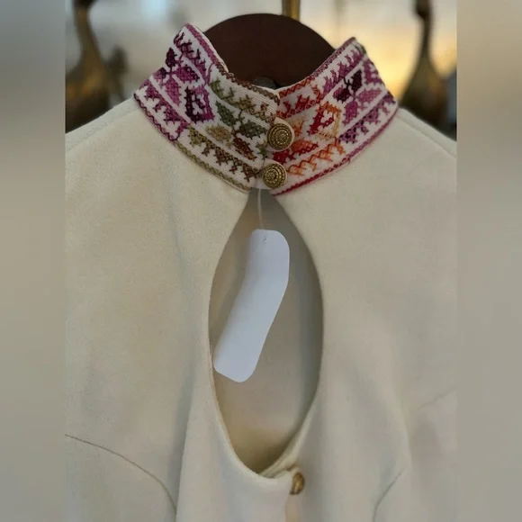 Vintage Mod Embroidered Dress - Picture 3 of 10